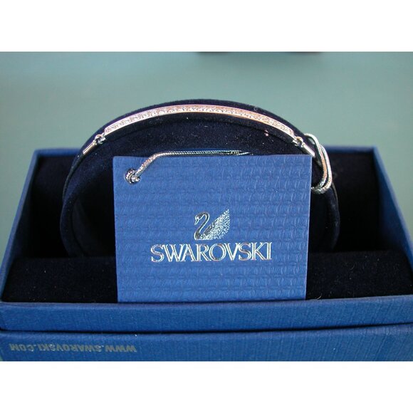 Swarovski Crystal Adjustable Bracelet In Blue Box - Picture 1 of 4